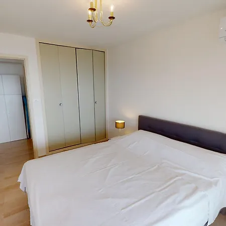 Magnifique 2p Climatisé Avec Terrasse, Garage Et Wifi Gratuit - Fr-1-196-196 Menton